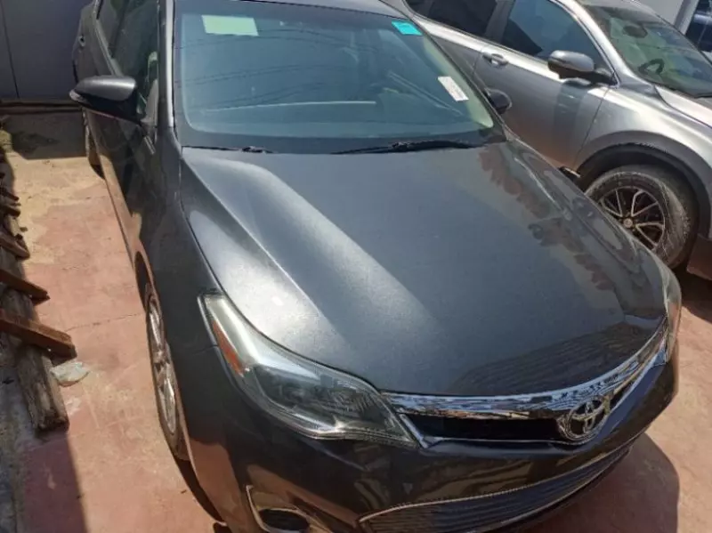 Toyota Avalon - 2013
