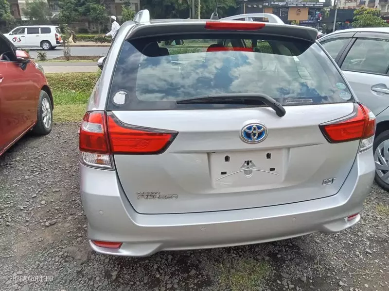 TOYOTA Fielder hybrid    - 2019