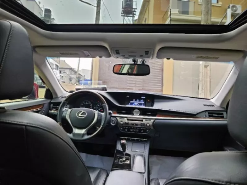 Lexus ES   - 2014