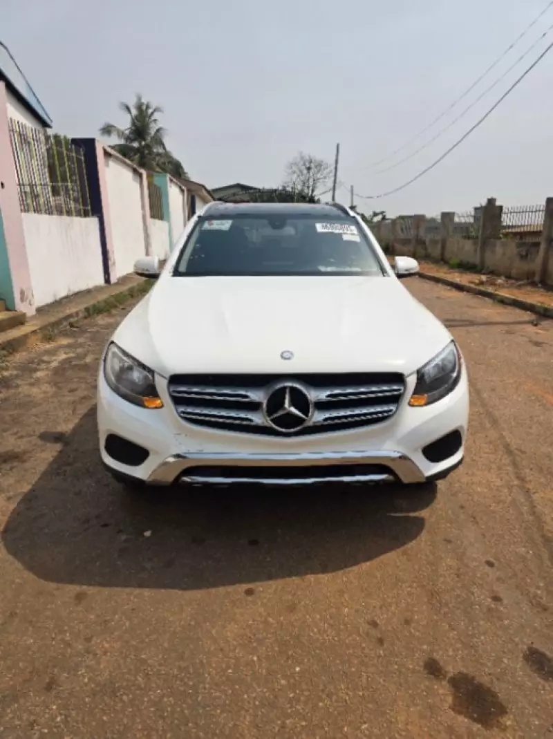 Mercedes-Benz GLC 300   - 2016