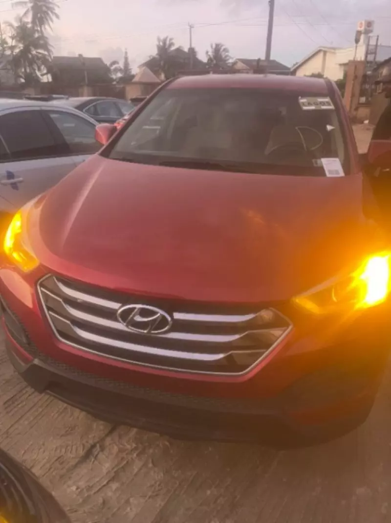 Hyundai Santa Fe Sport   - 2016