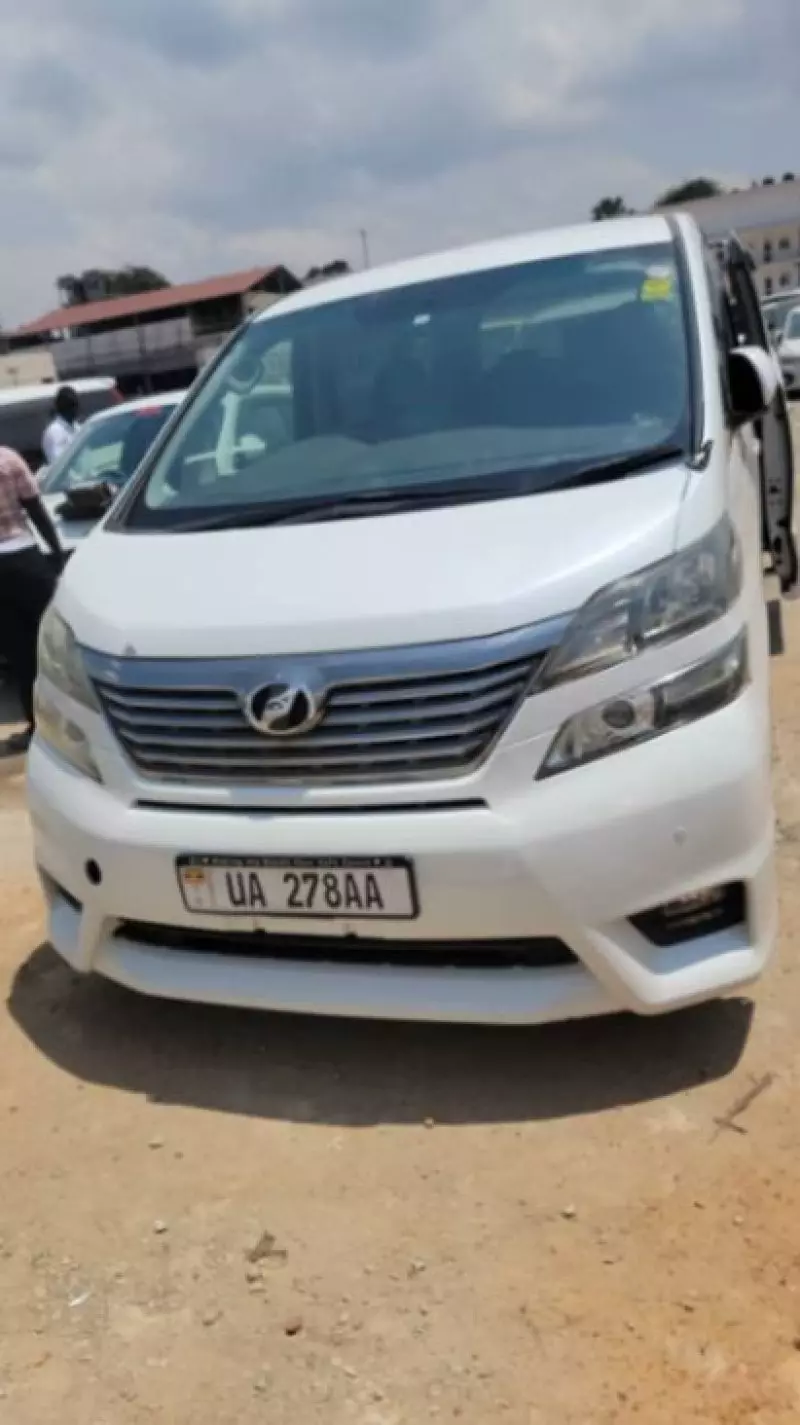 Toyota Vellfire    - 2010