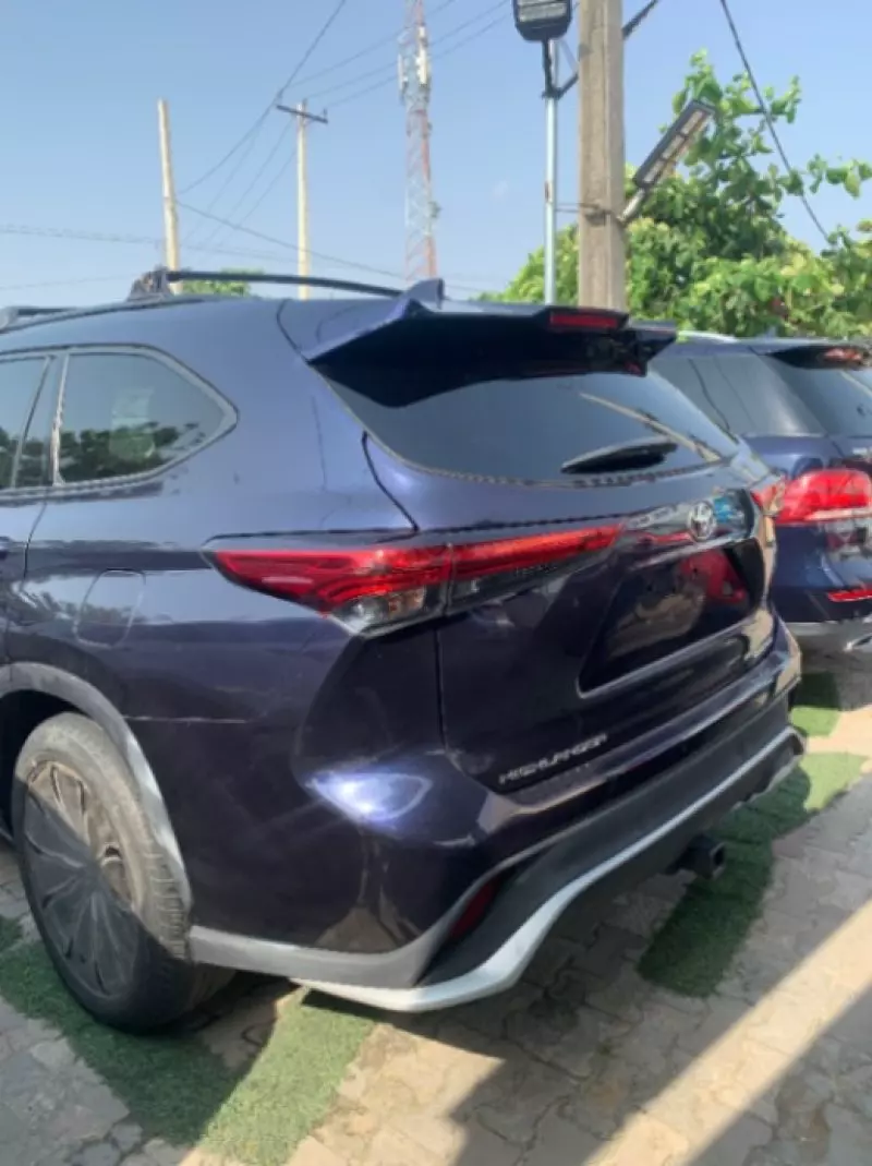 Toyota Highlander - 2021