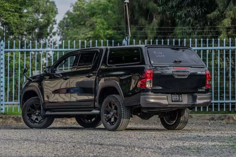 TOYOTA Hilux Revo    - 2019