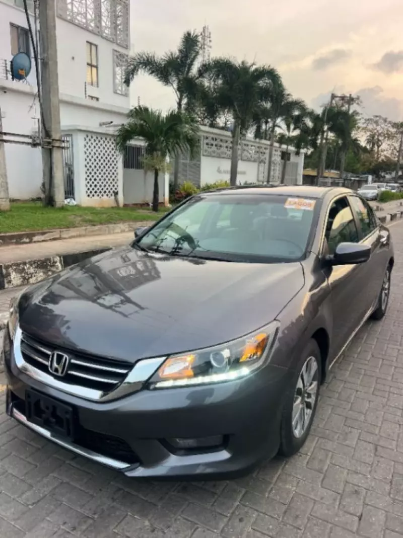 Honda Accord   - 2013