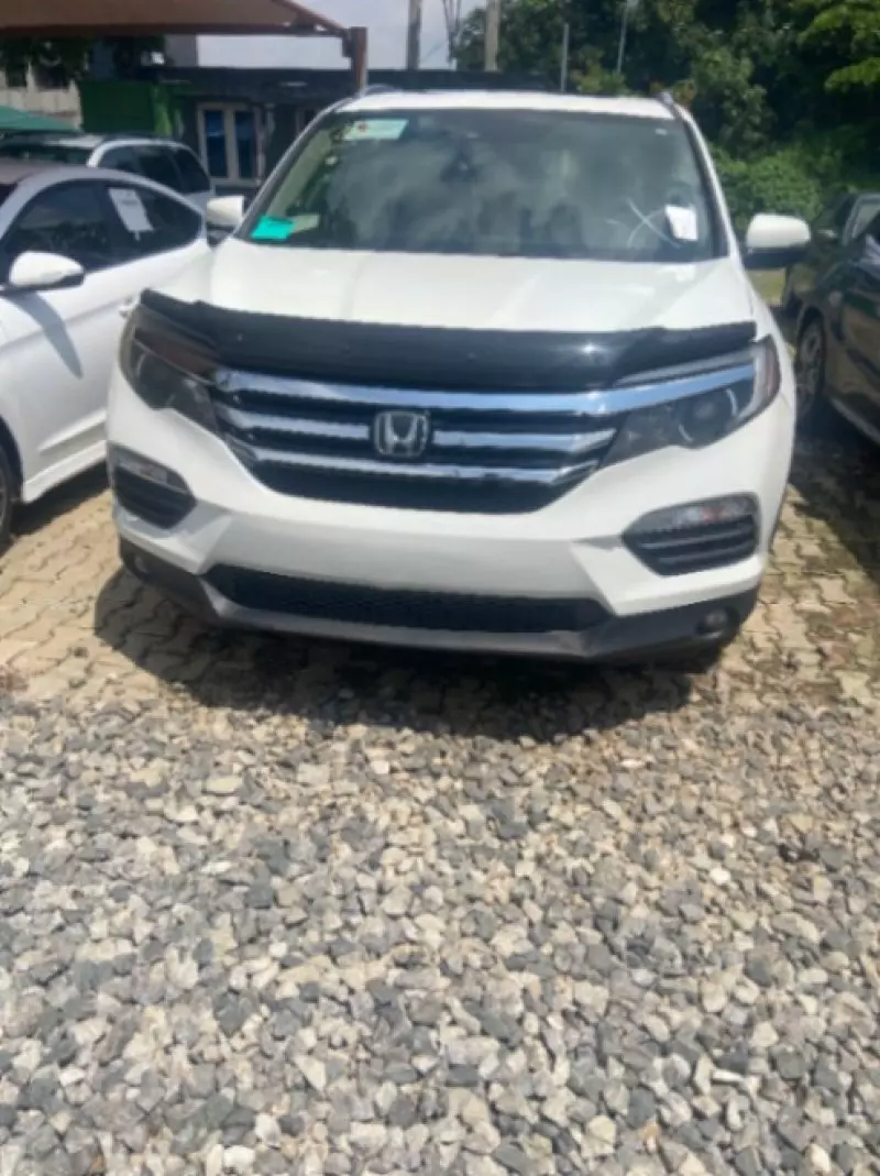 Honda Pilot   - 2017