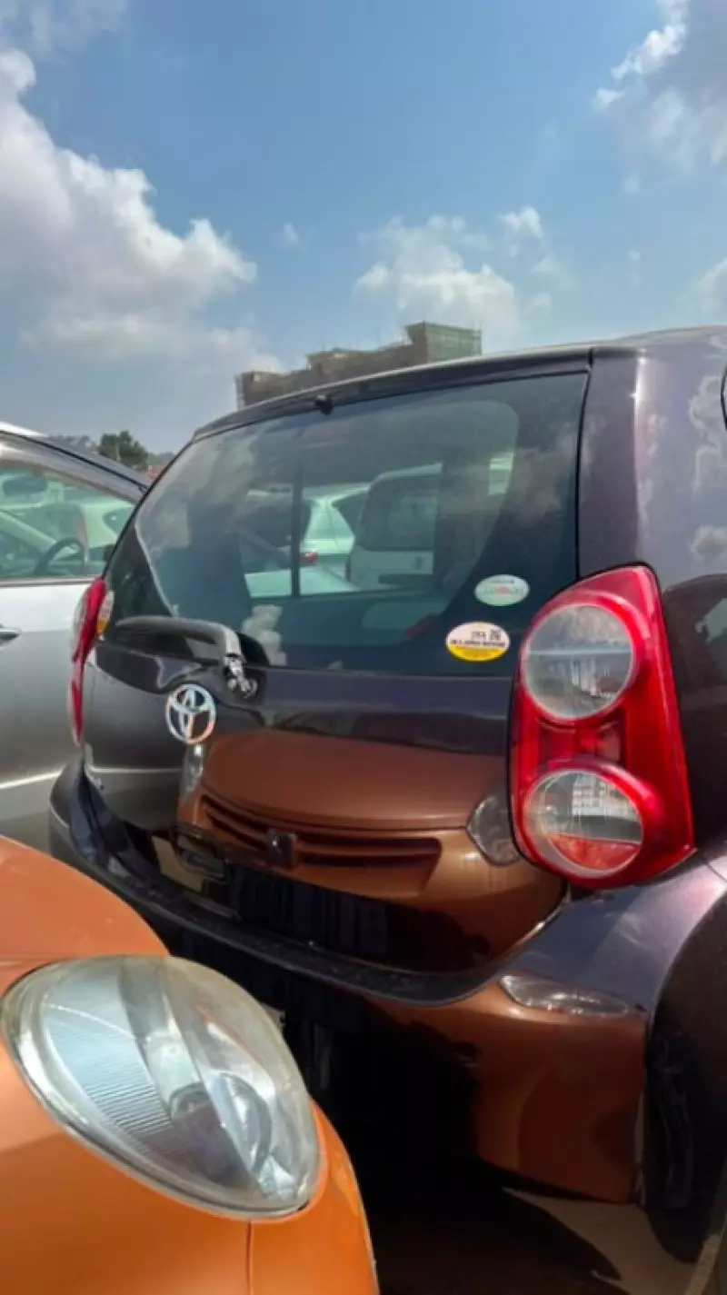 TOYOTA Passo   - 2011