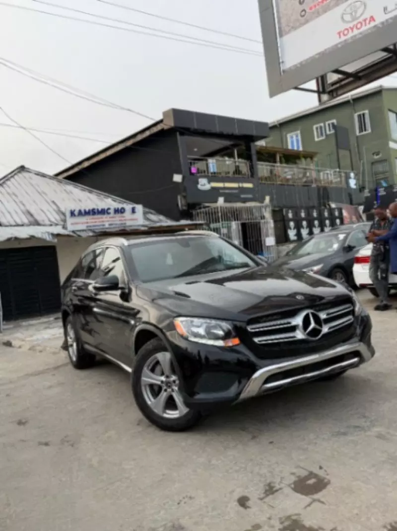 Mercedes-Benz GLC 300   - 2018