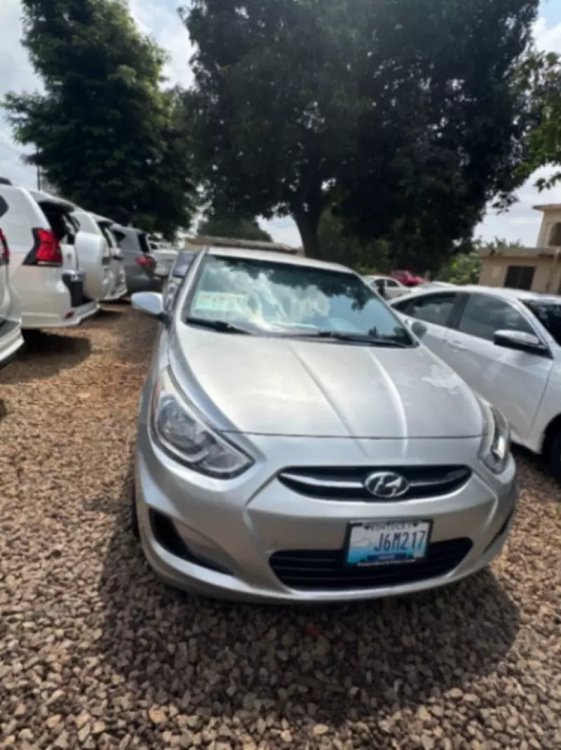 Hyundai Accent RB   - 2016