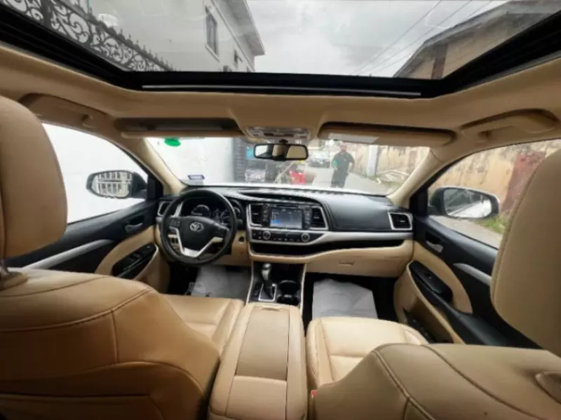 TOYOTA Highlander   - 2015
