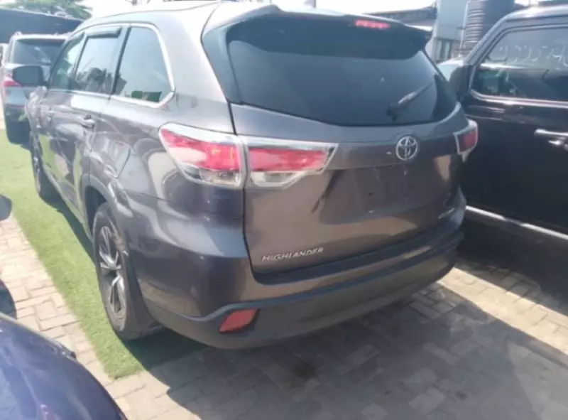 Toyota Highlander   - 2018