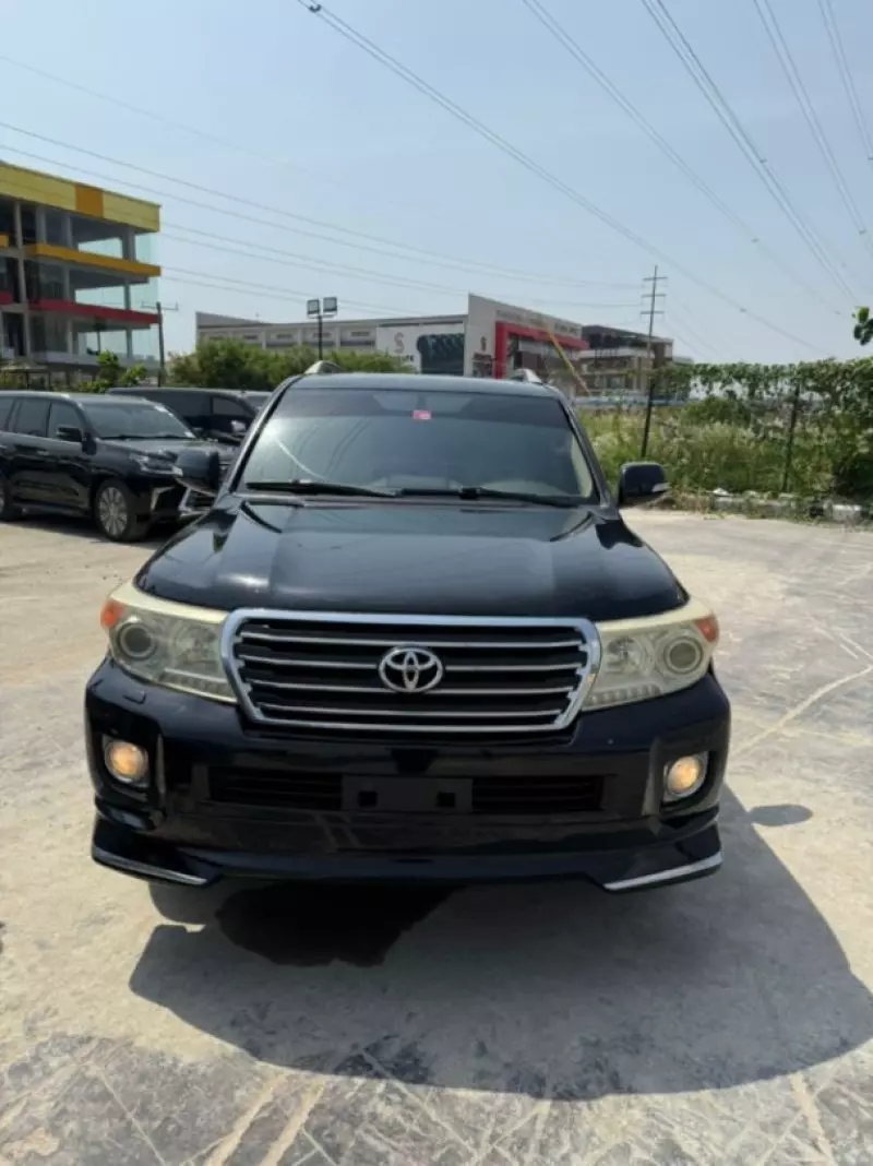 Toyota Land Cruiser   - 2013