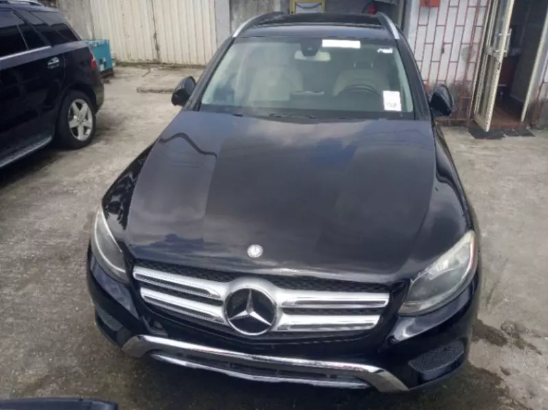 Mercedes-Benz GLC 300   - 2016