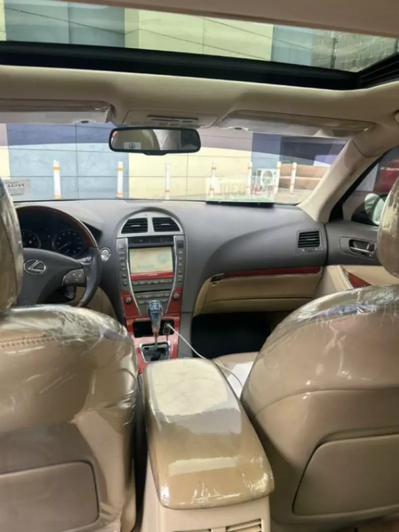 Lexus ES   - 2012