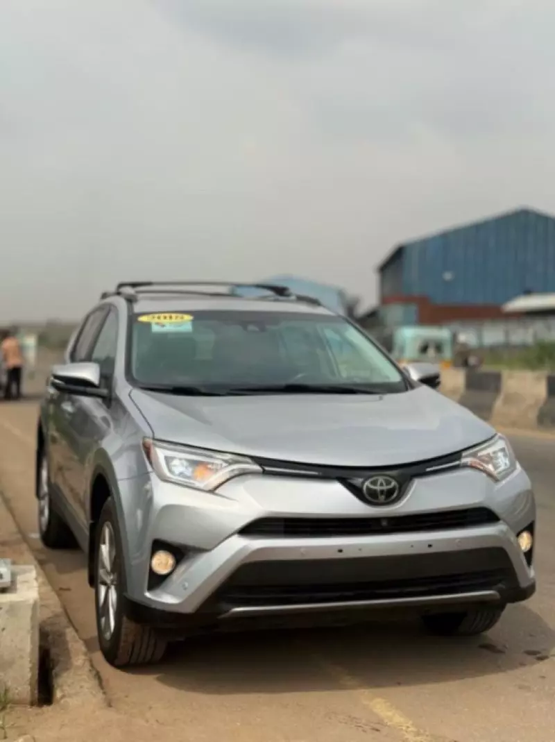 Toyota RAV 4   - 2018