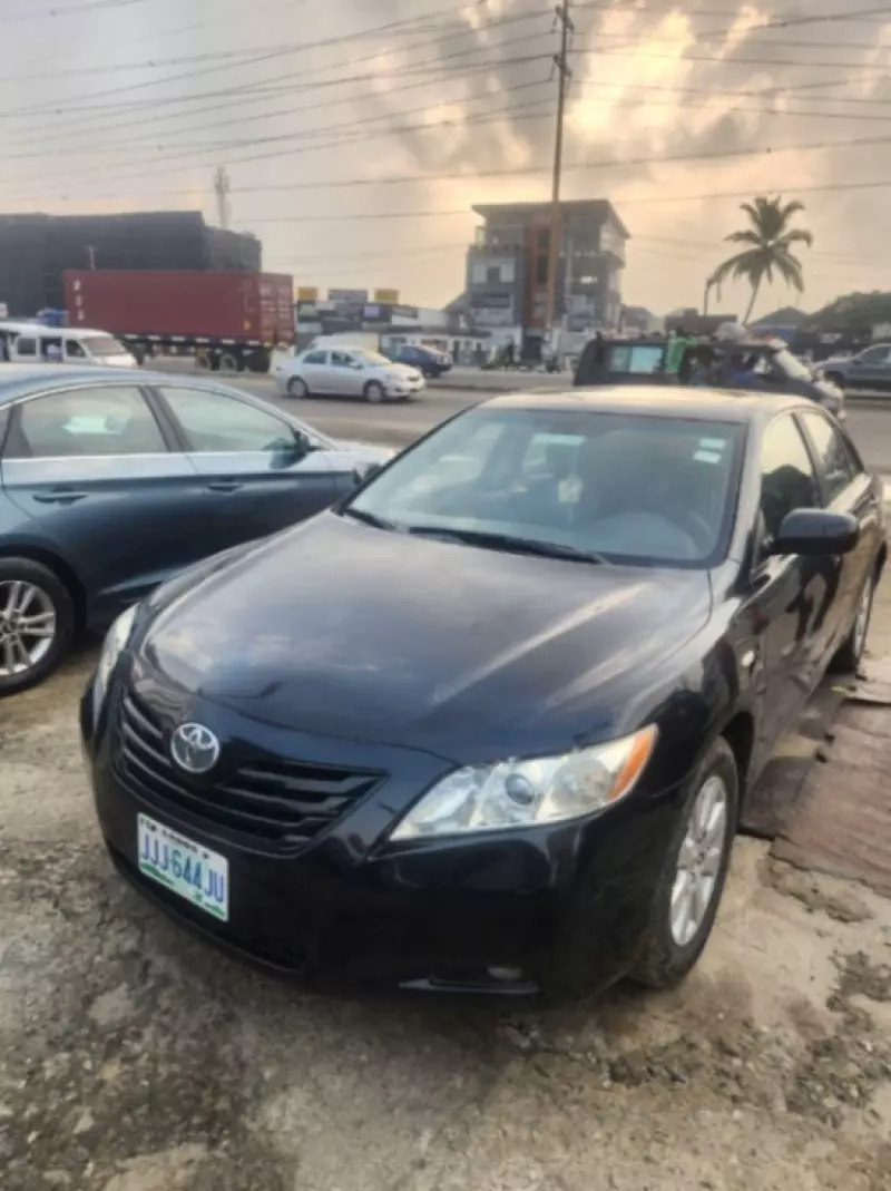Toyota Camry - 2007