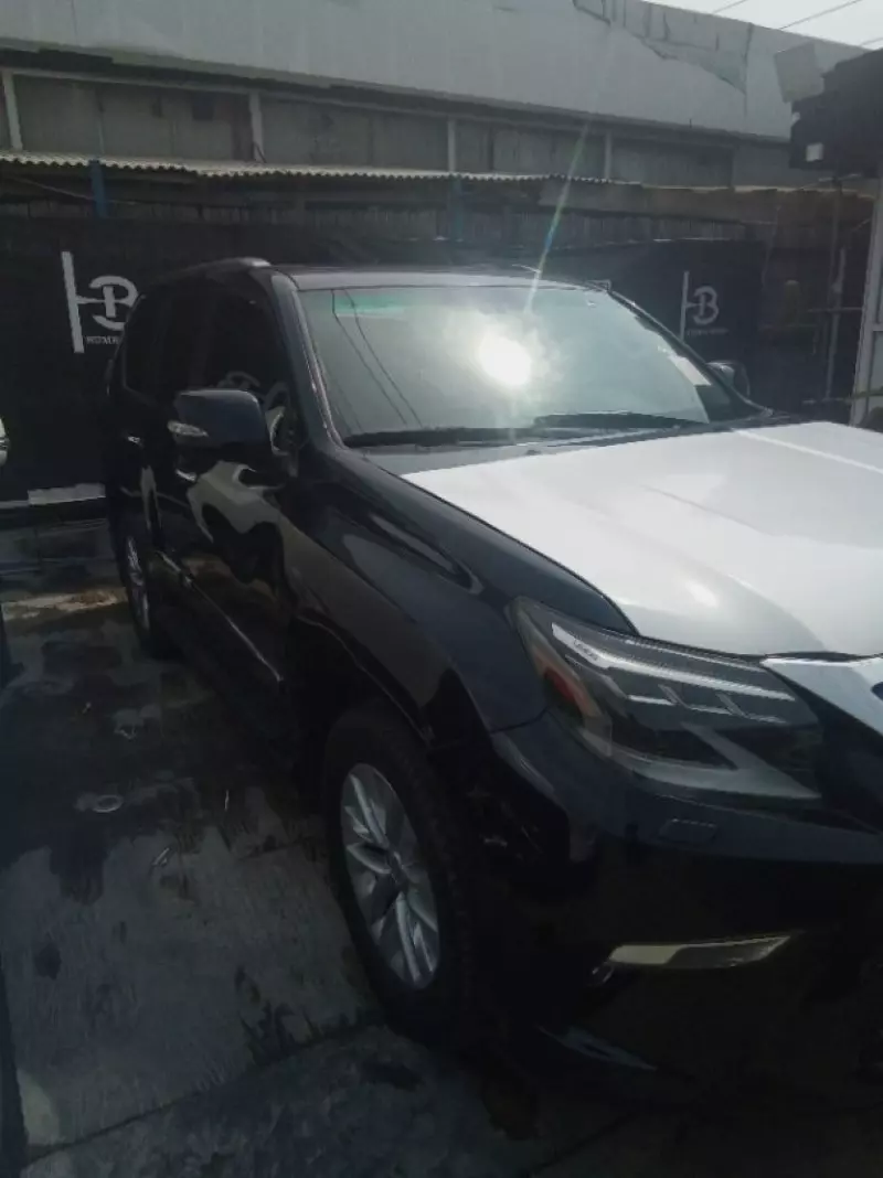 Lexus GX 460   - 2010
