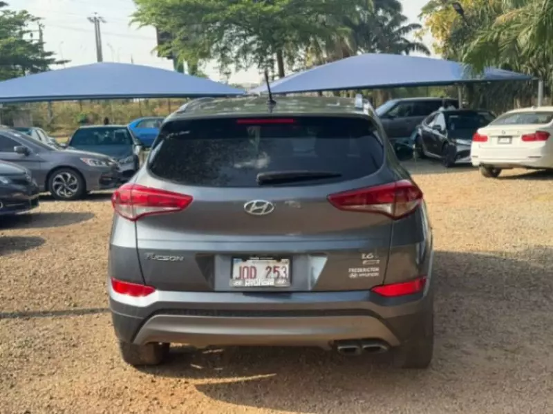 Hyundai Tucson   - 2016
