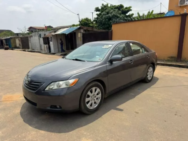Toyota Camry   - 2007