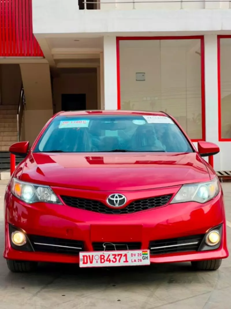 TOYOTA Camry   - 2014