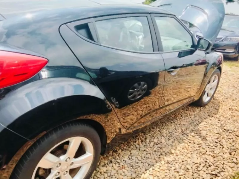 Hyundai Veloster   - 2015