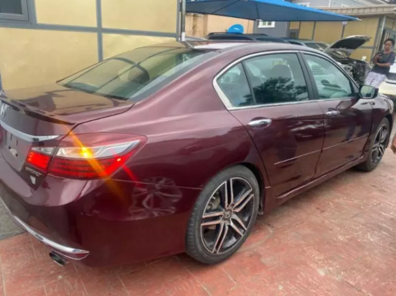 Honda Accord   - 2016