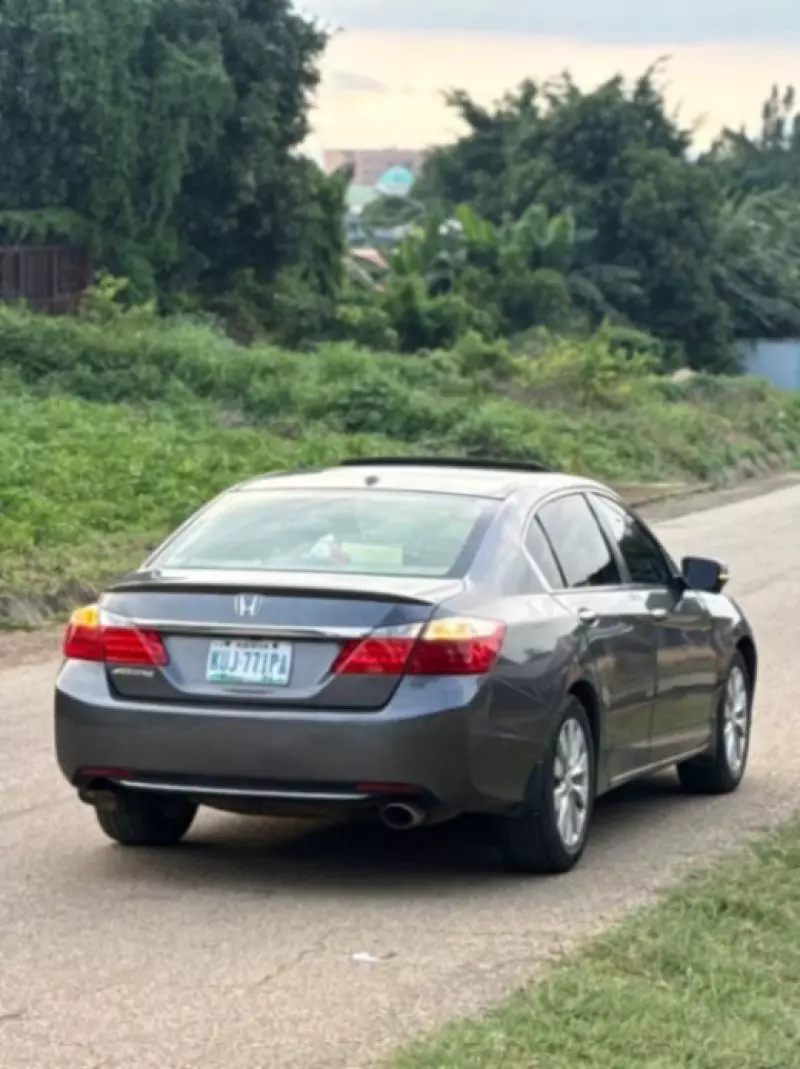 Honda Accord   - 2013