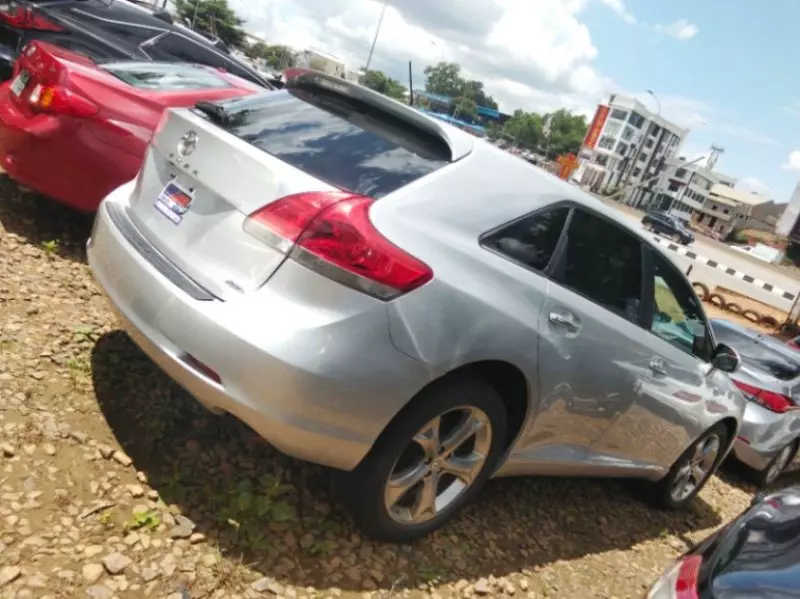 TOYOTA Venza   - 2010