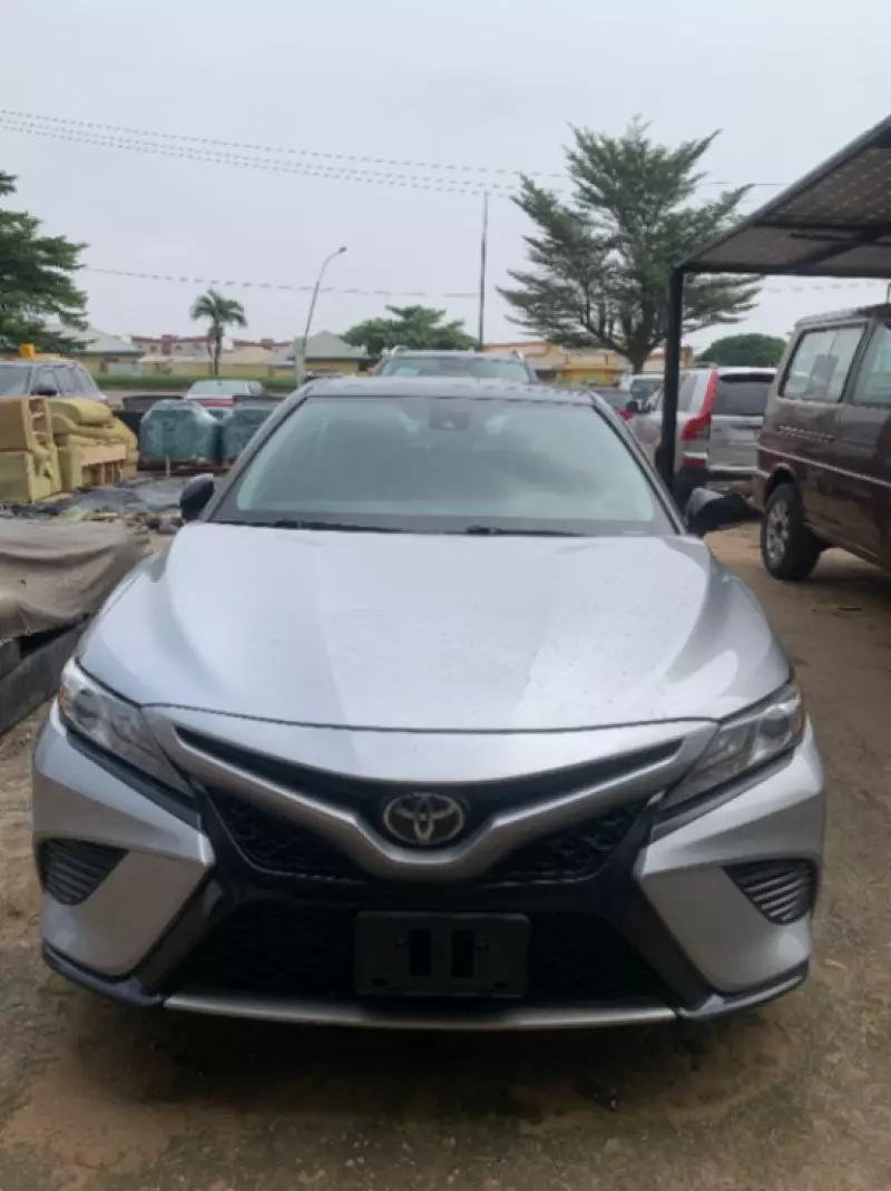 Toyota Camry   - 2019