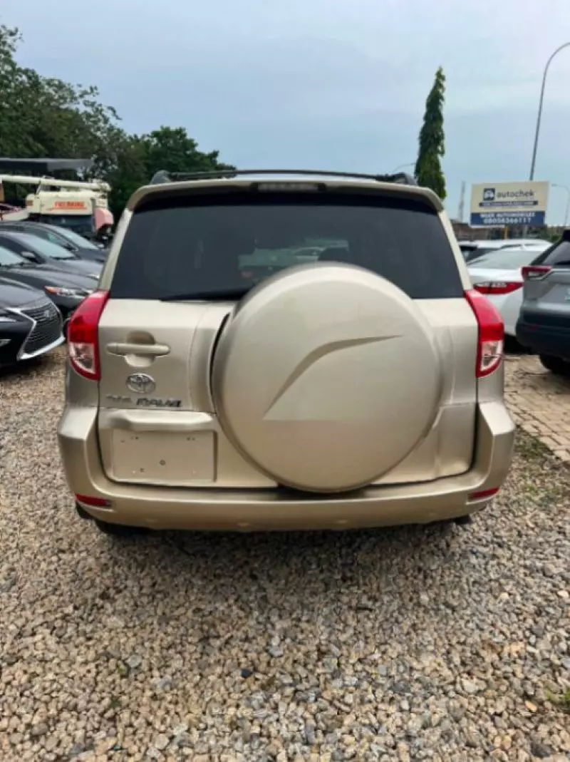 TOYOTA Rav4   - 2008