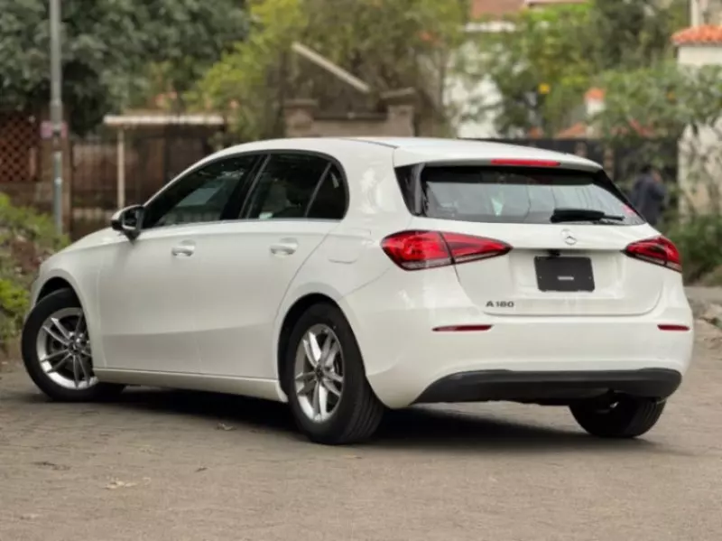 Mercedes-Benz A180   - 2019