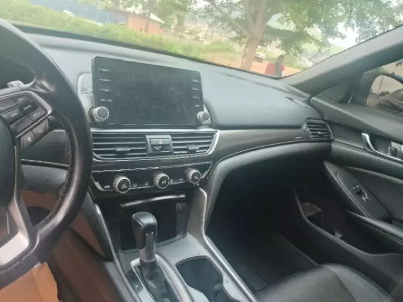 Honda Accord   - 2020