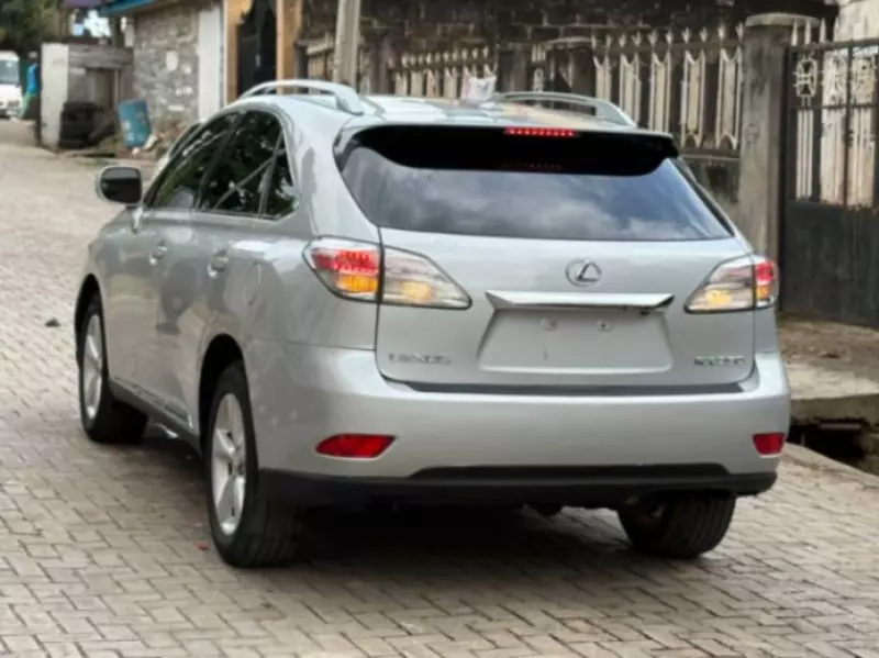 Lexus RX 350L - 2010