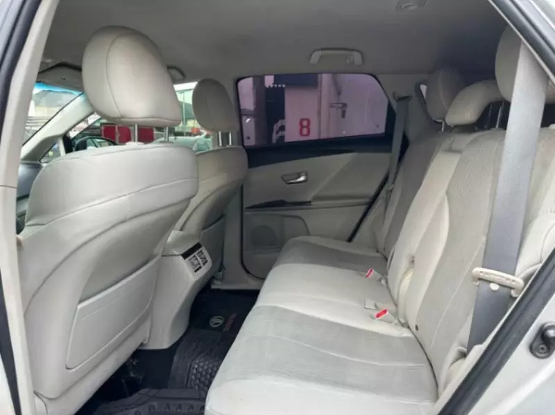 Toyota Venza   - 2012