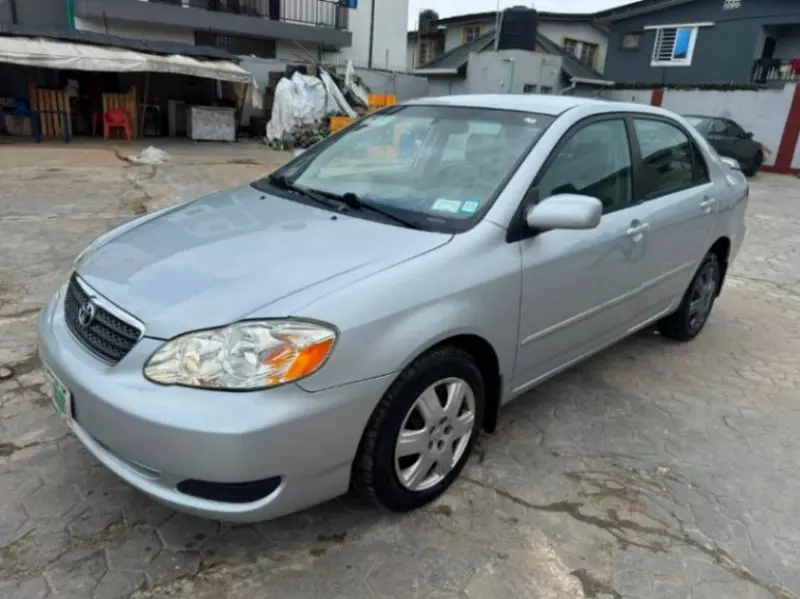 TOYOTA Corolla   - 2007
