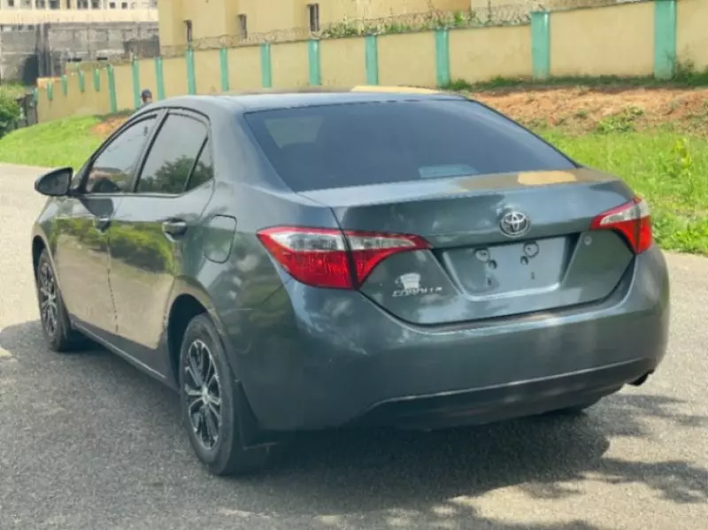 Toyota Corolla   - 2014