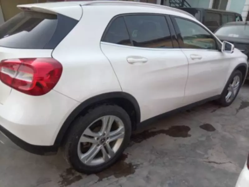 Mercedes-Benz GLA-Class   - 2019