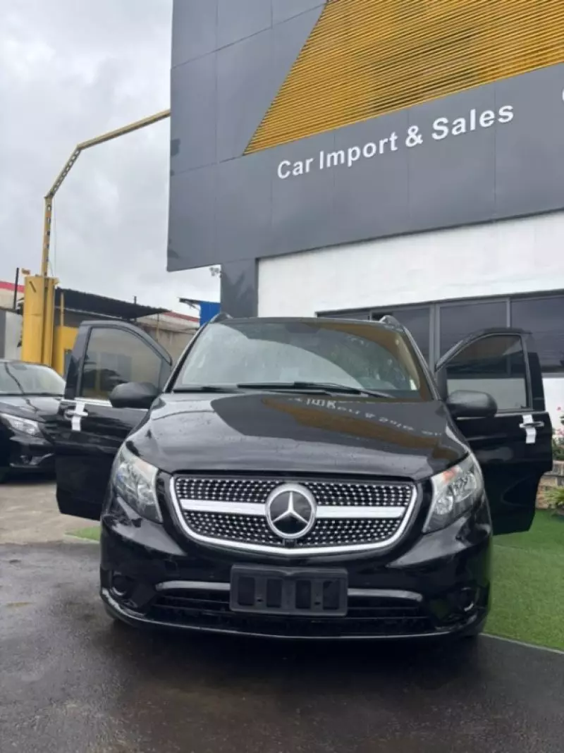Mercedes-Benz v class   - 2018