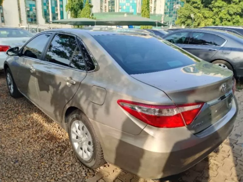 Toyota Camry   - 2015