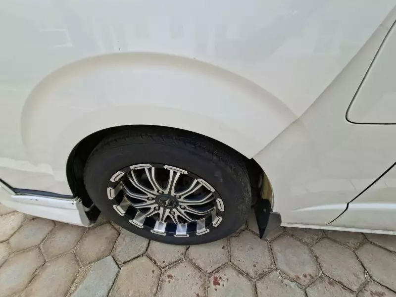 Toyota Hiace   - 2012