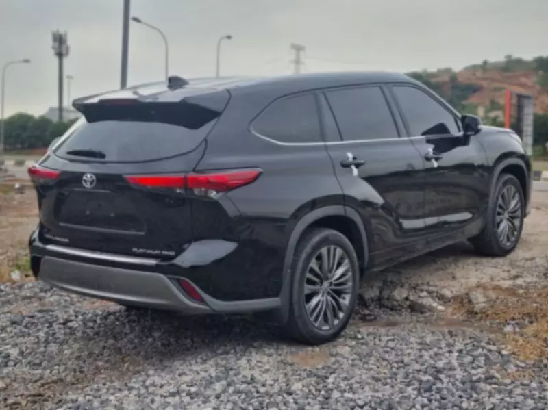 TOYOTA Highlander - 2020