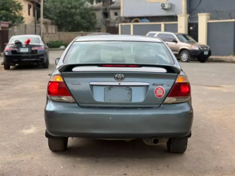 Toyota Camry   - 2002