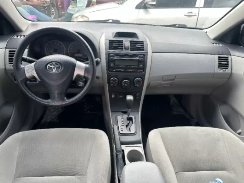 TOYOTA Corolla   - 2013
