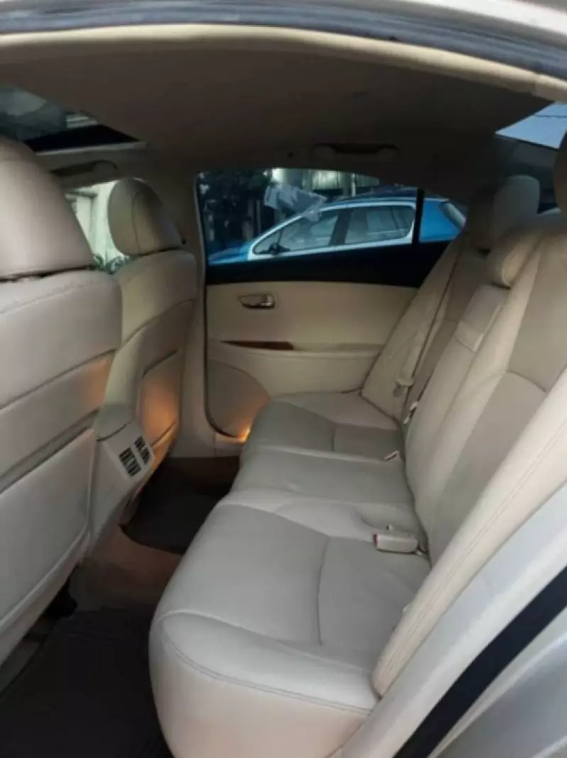 Lexus ES   - 2011