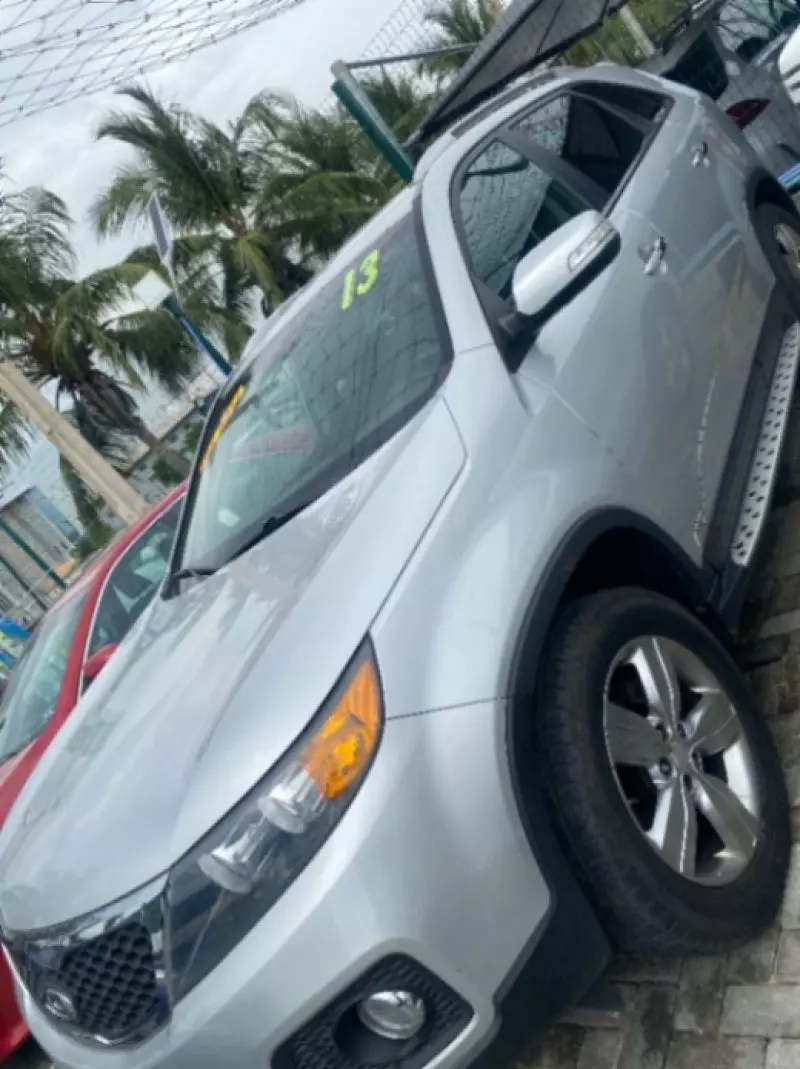 KIA Sorento   - 2013