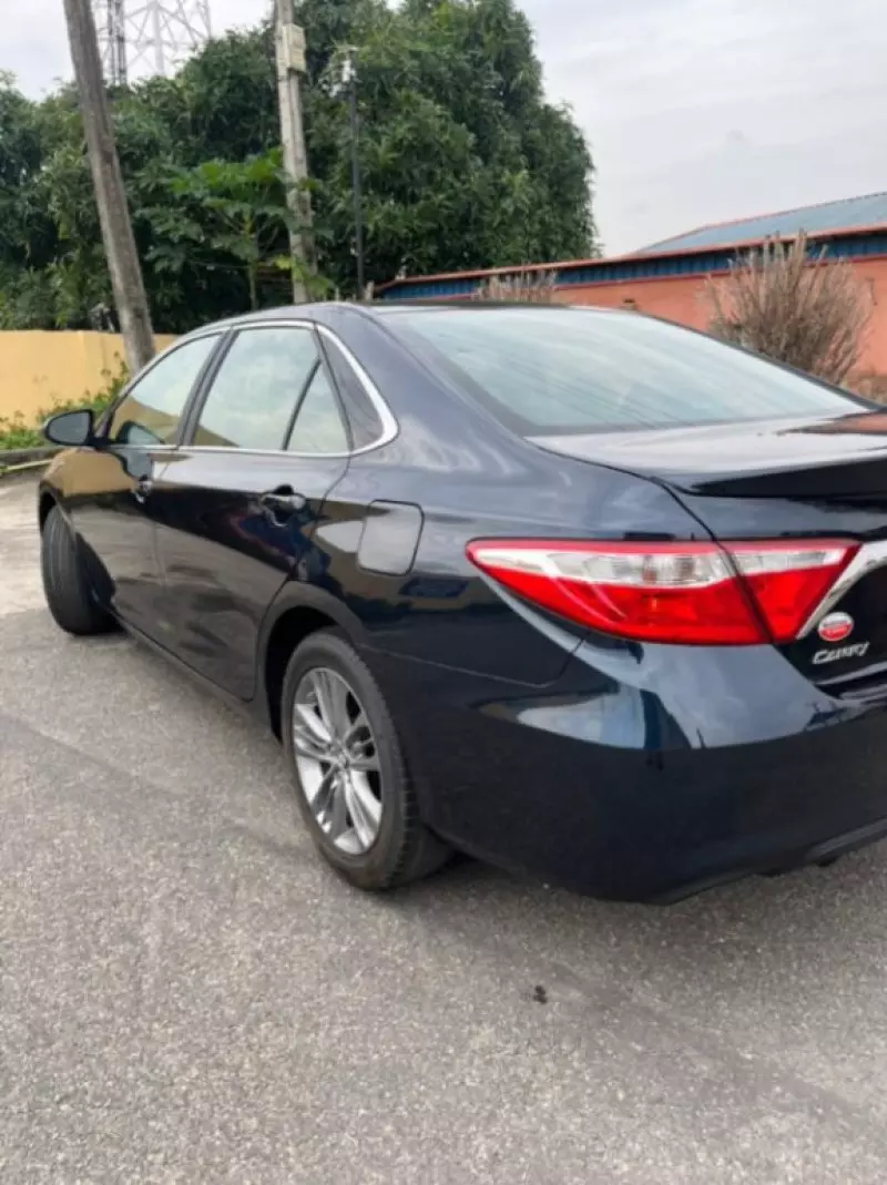 TOYOTA Camry - 2015