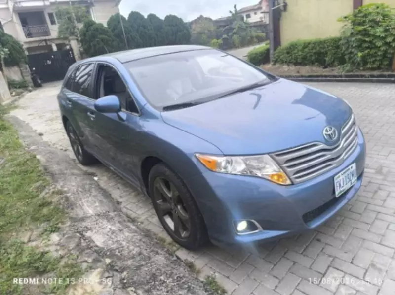 TOYOTA Venza   - 2011