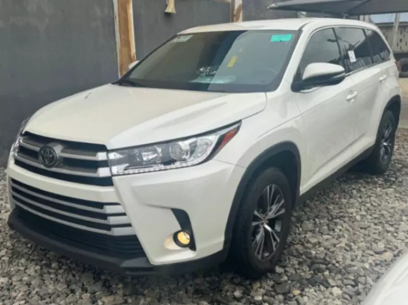 Toyota Highlander   - 2019
