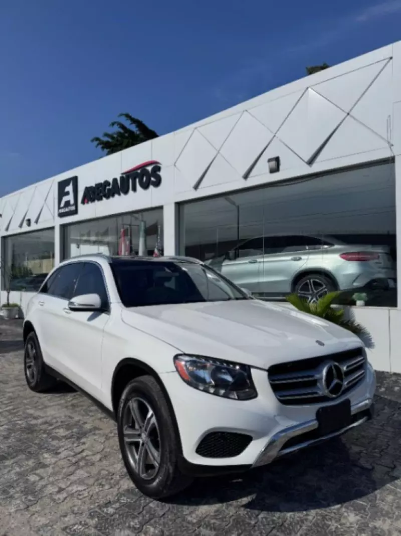 Mercedes-Benz GLC 300   - 2016