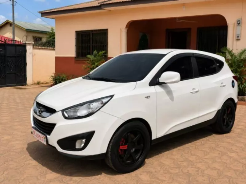 Hyundai Tucson   - 2015